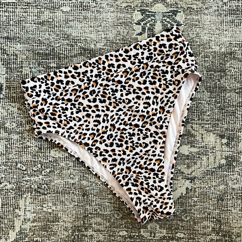 HIGH WAISTED BIKINI BOTTOMS
